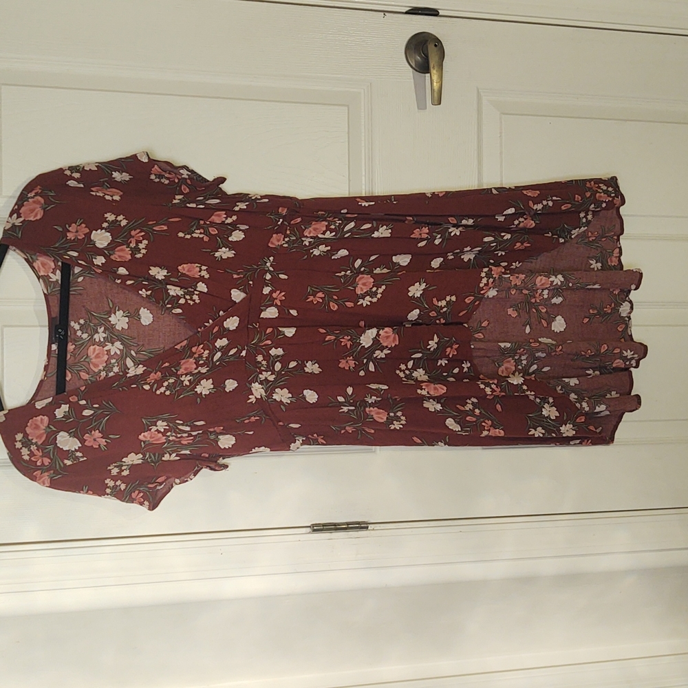 Torrid Maroon with Floral Print High Low Tunic Size Large